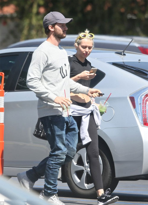 miley cyrus, Patrick Schwarzenegger